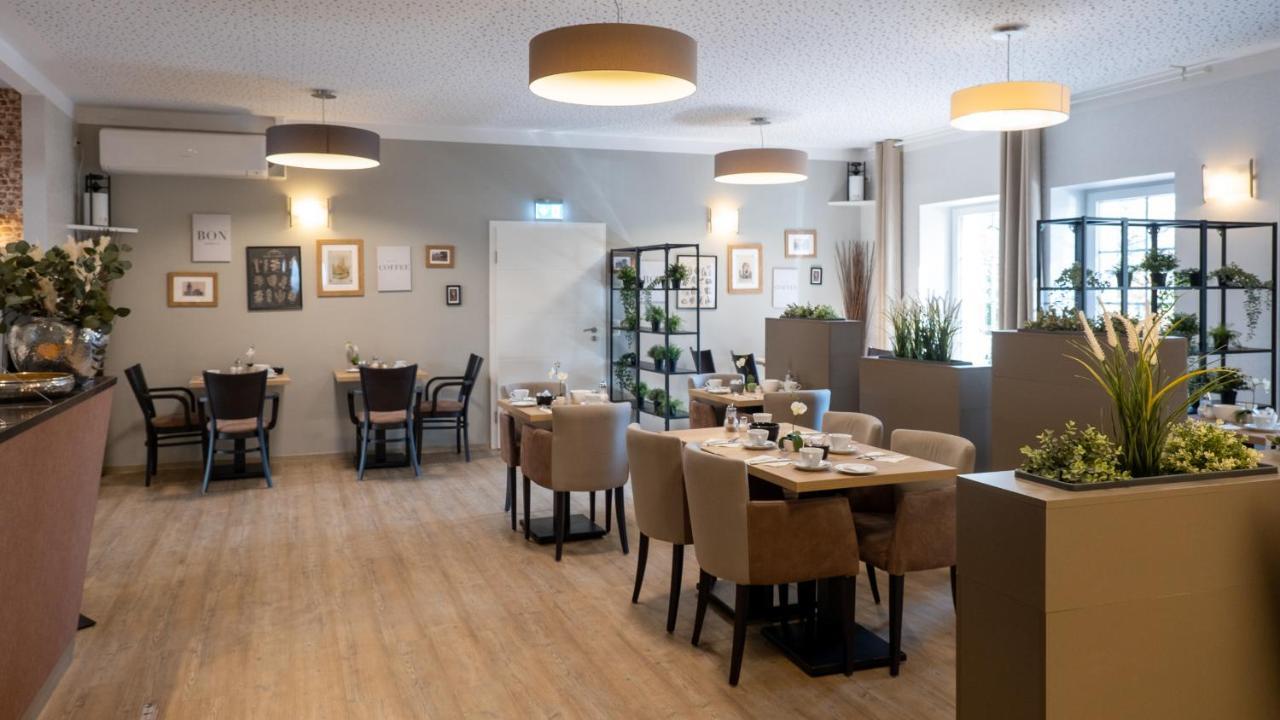 Hotel Am Uenglinger Tor シュテンダール エクステリア 写真