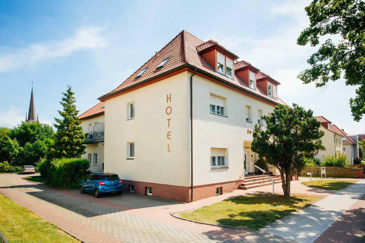 Hotel Am Uenglinger Tor シュテンダール エクステリア 写真